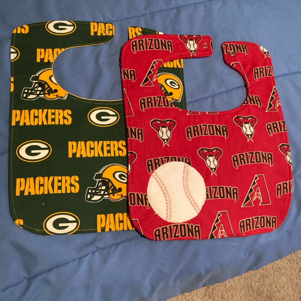 Choice of Packers or Diamondback bibs